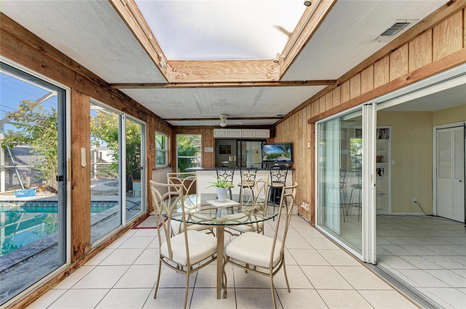 Image 32 of 53 For 3007 Florida Boulevard