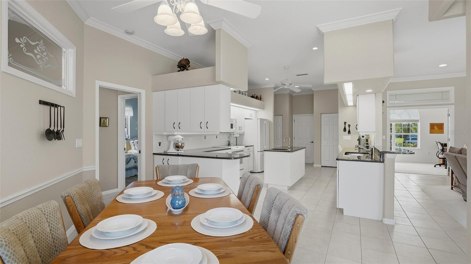 Image 19 of 58 For 409 Bellini Circle