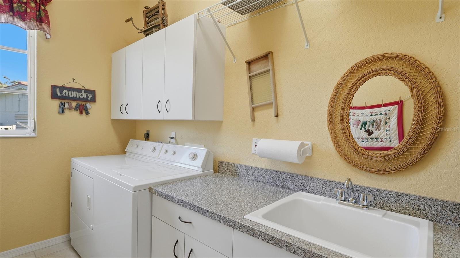 Image 39 of 58 For 409 Bellini Circle