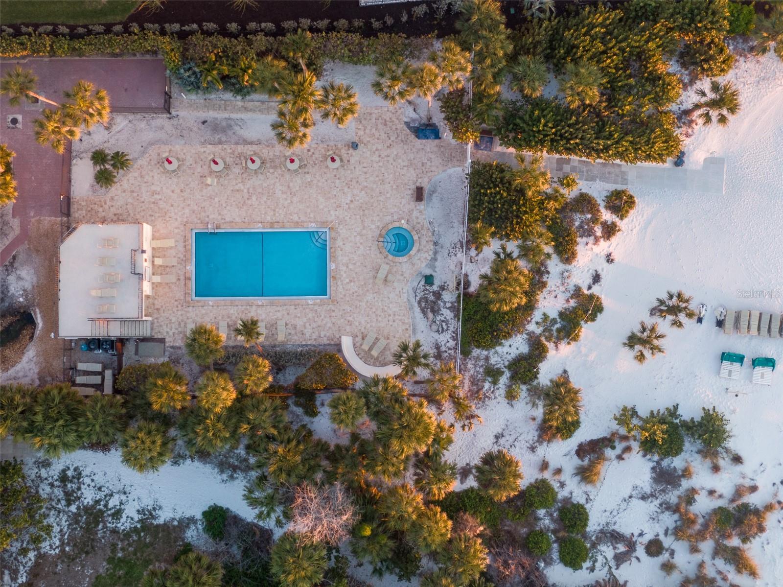 Image 52 of 83 For 6285 Midnight Pass Road 307