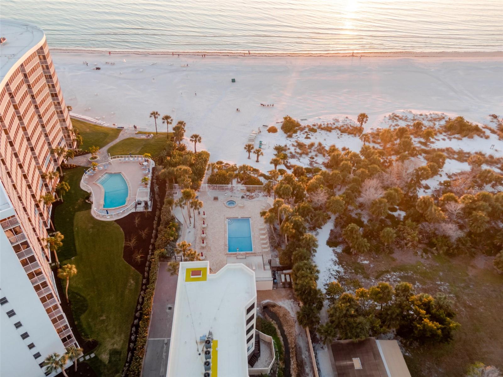 Image 53 of 83 For 6285 Midnight Pass Road 307