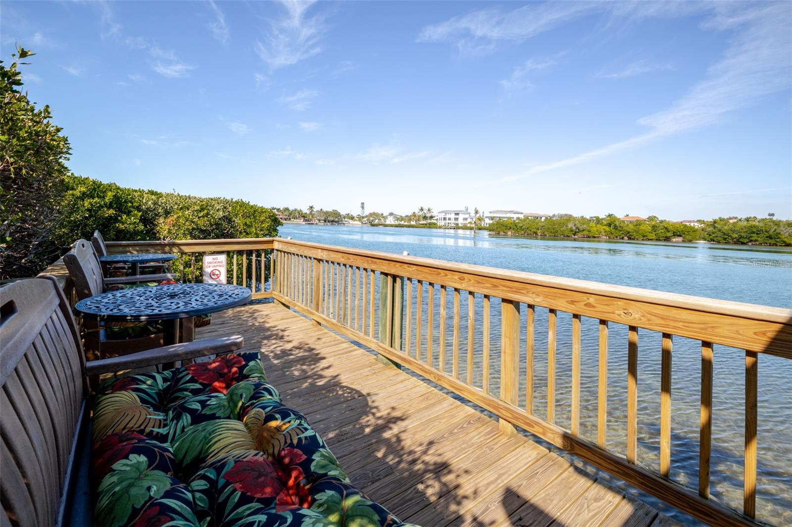 Image 58 of 83 For 6285 Midnight Pass Road 307