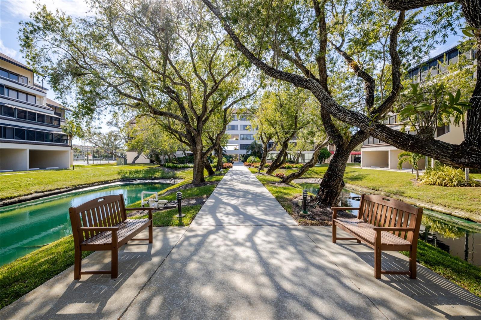 Image 66 of 83 For 6285 Midnight Pass Road 307