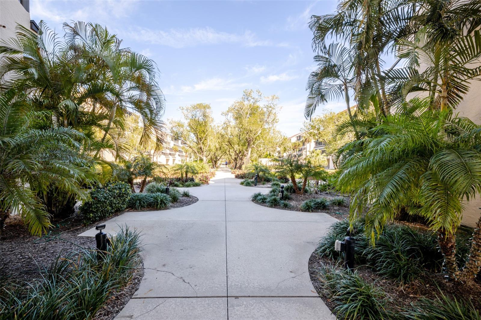 Image 67 of 83 For 6285 Midnight Pass Road 307