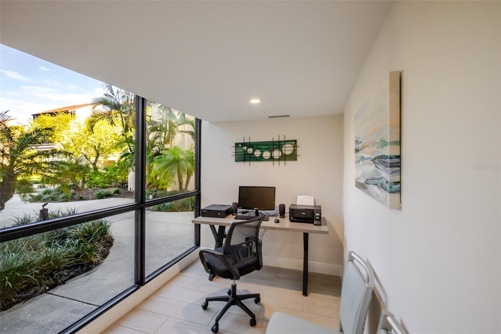 Image 69 of 83 For 6285 Midnight Pass Road 307