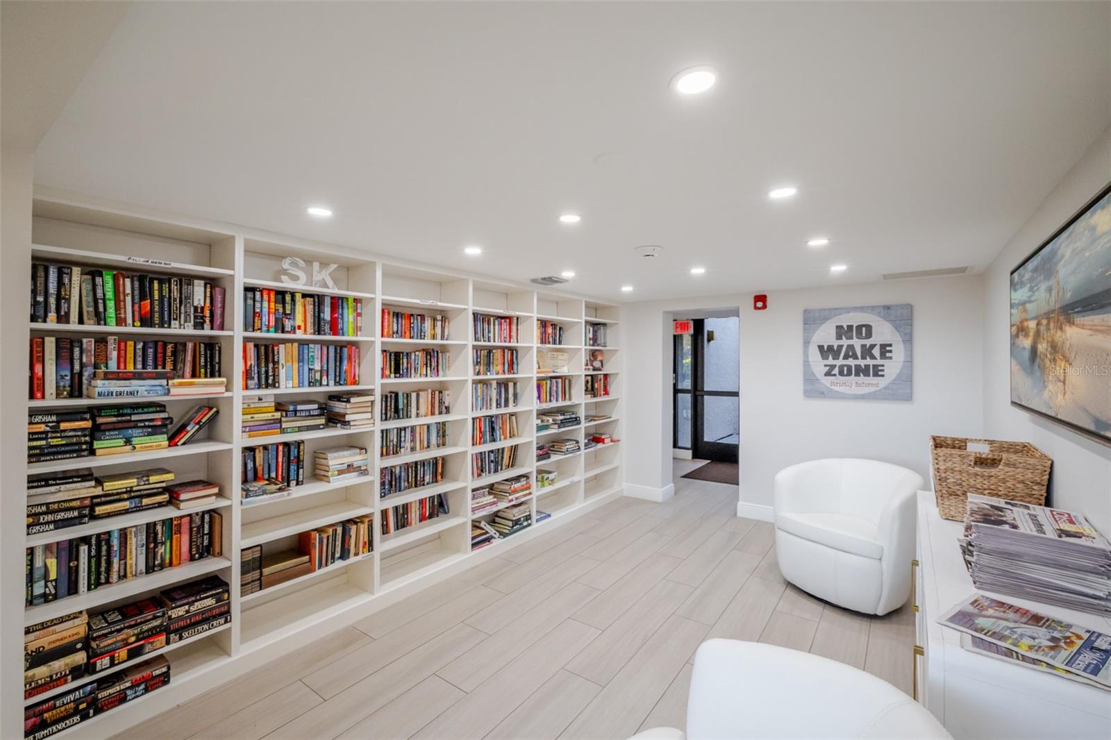 Image 70 of 83 For 6285 Midnight Pass Road 307