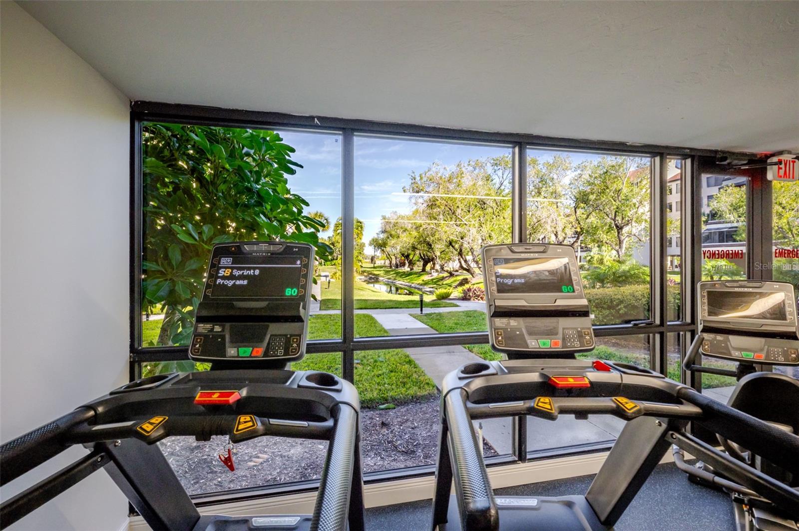 Image 72 of 83 For 6285 Midnight Pass Road 307