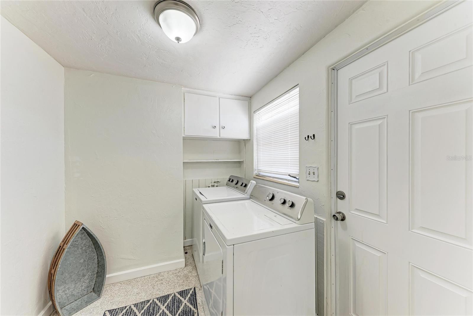 Image 10 of 27 For 2253 Arlington Street