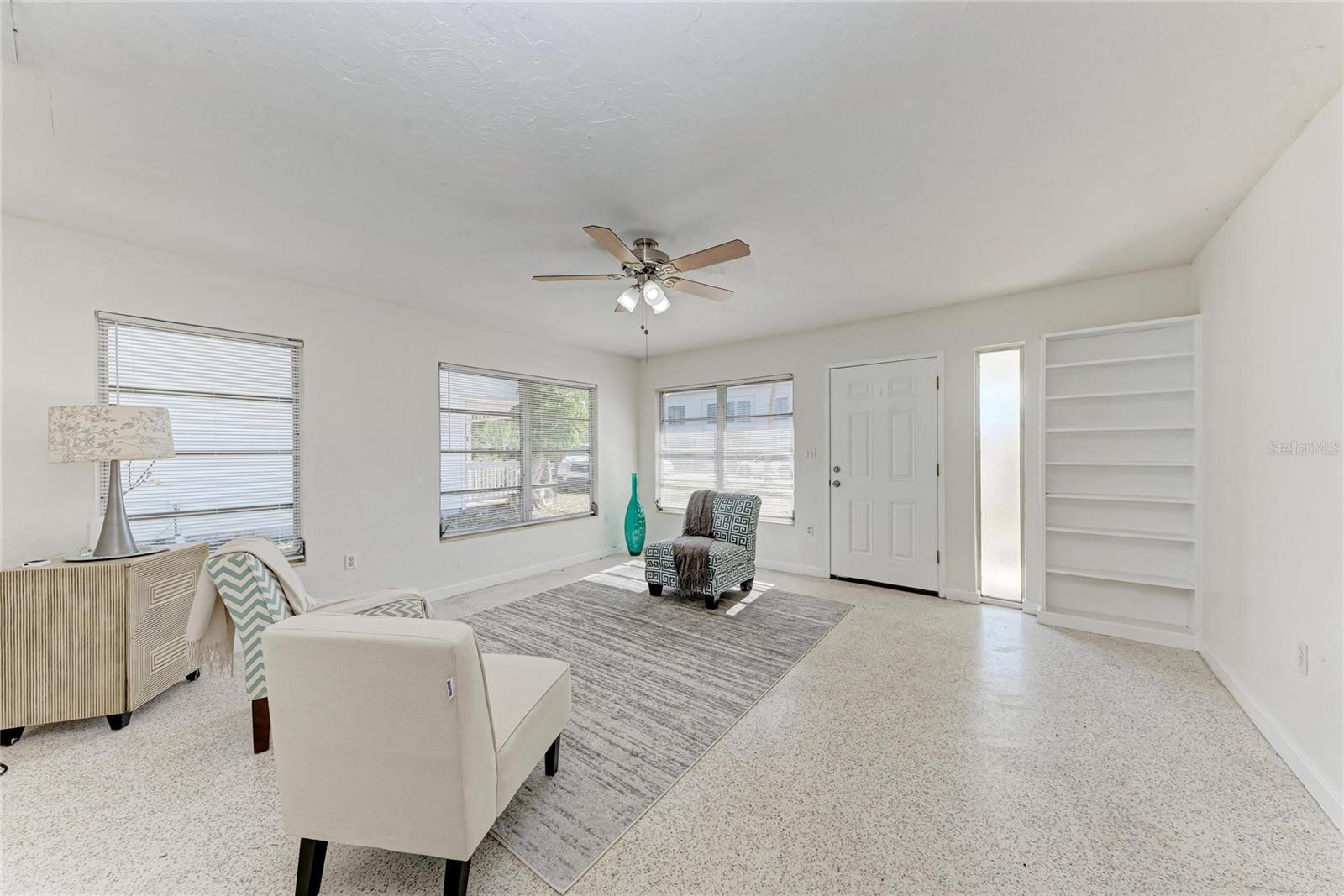 Image 5 of 27 For 2253 Arlington Street