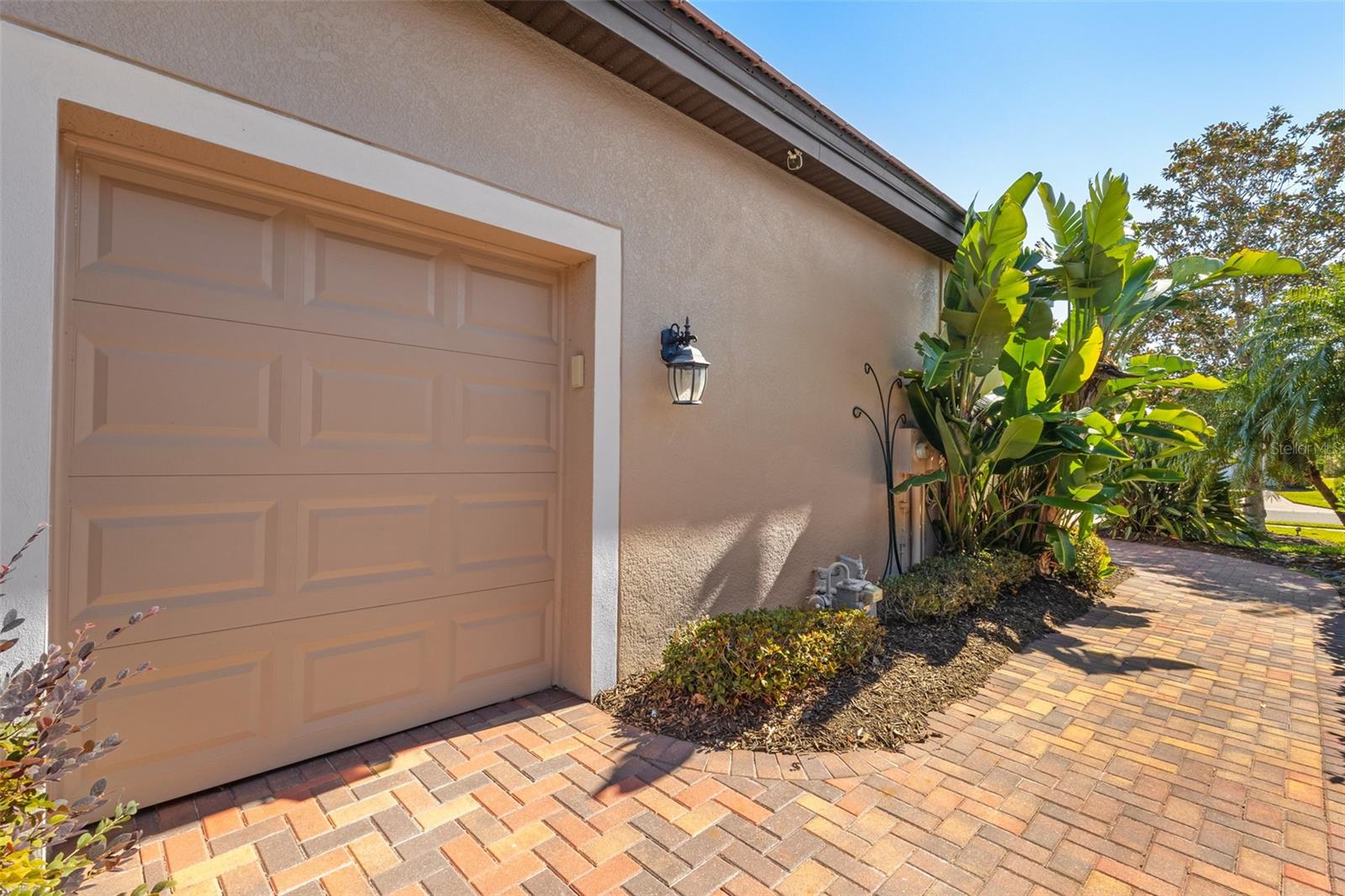 Image 11 of 95 For 10619 Glencorse Terrace