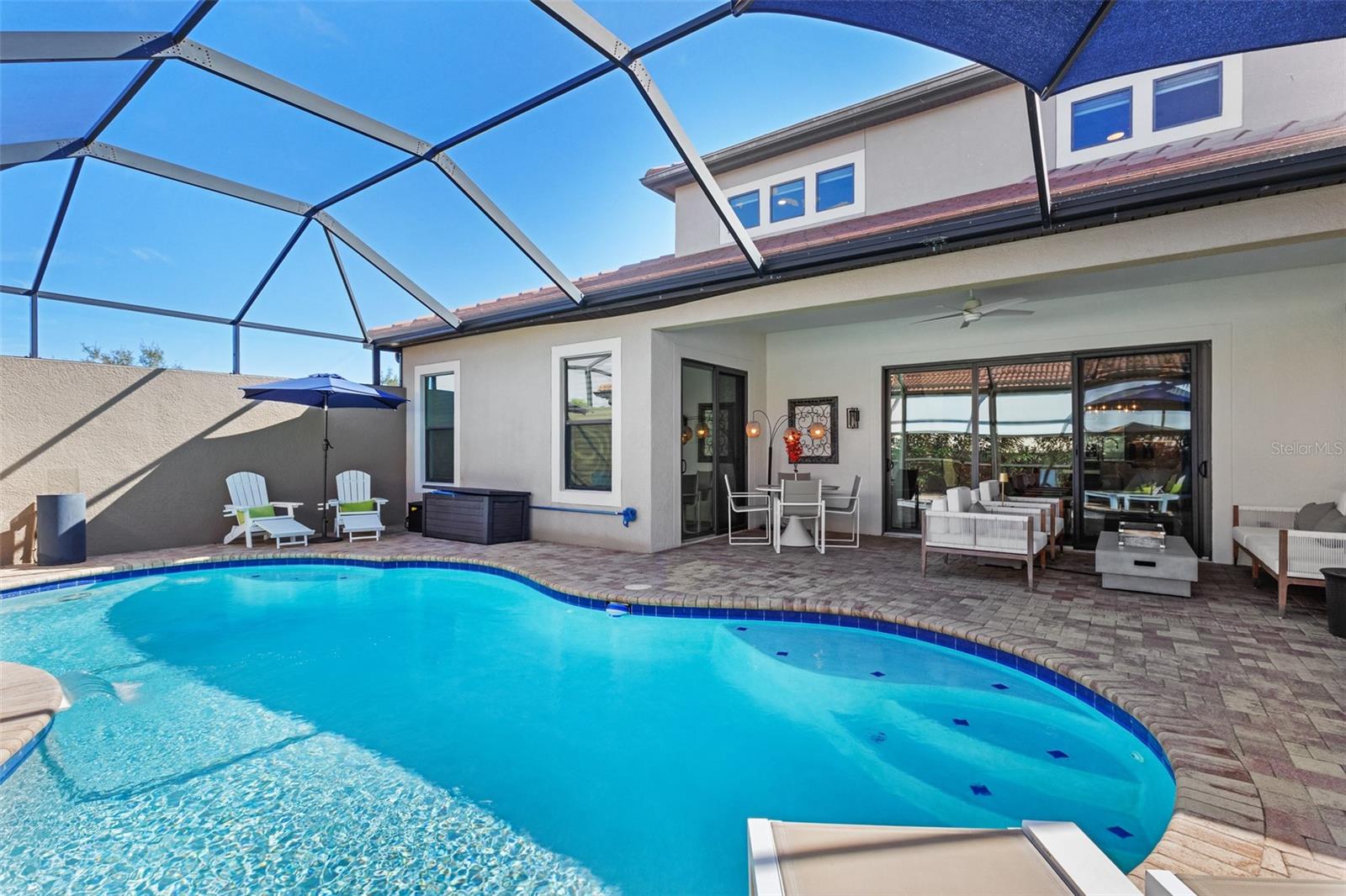 Image 40 of 95 For 10619 Glencorse Terrace