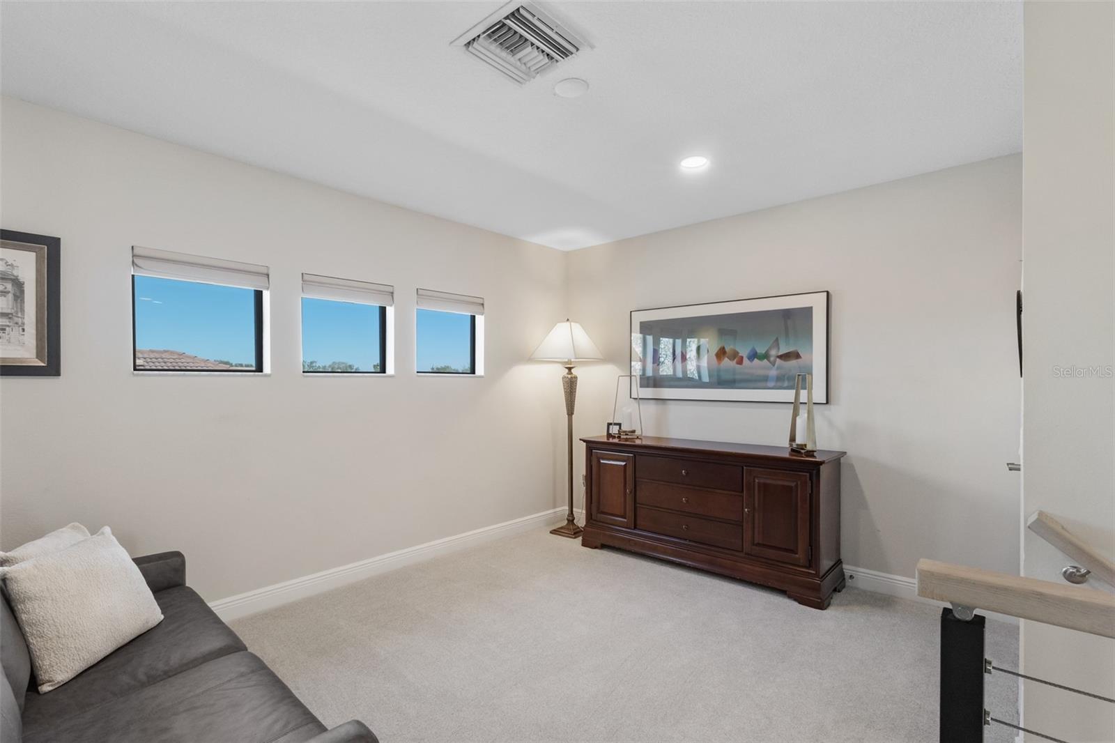 Image 50 of 95 For 10619 Glencorse Terrace