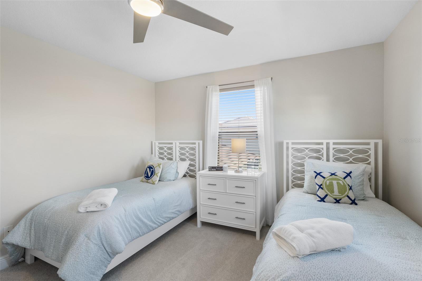 Image 53 of 95 For 10619 Glencorse Terrace