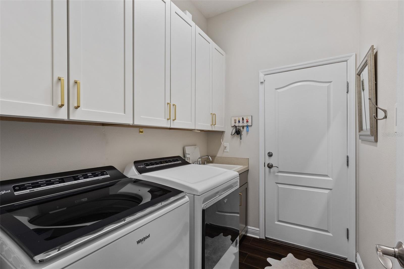 Image 59 of 95 For 10619 Glencorse Terrace