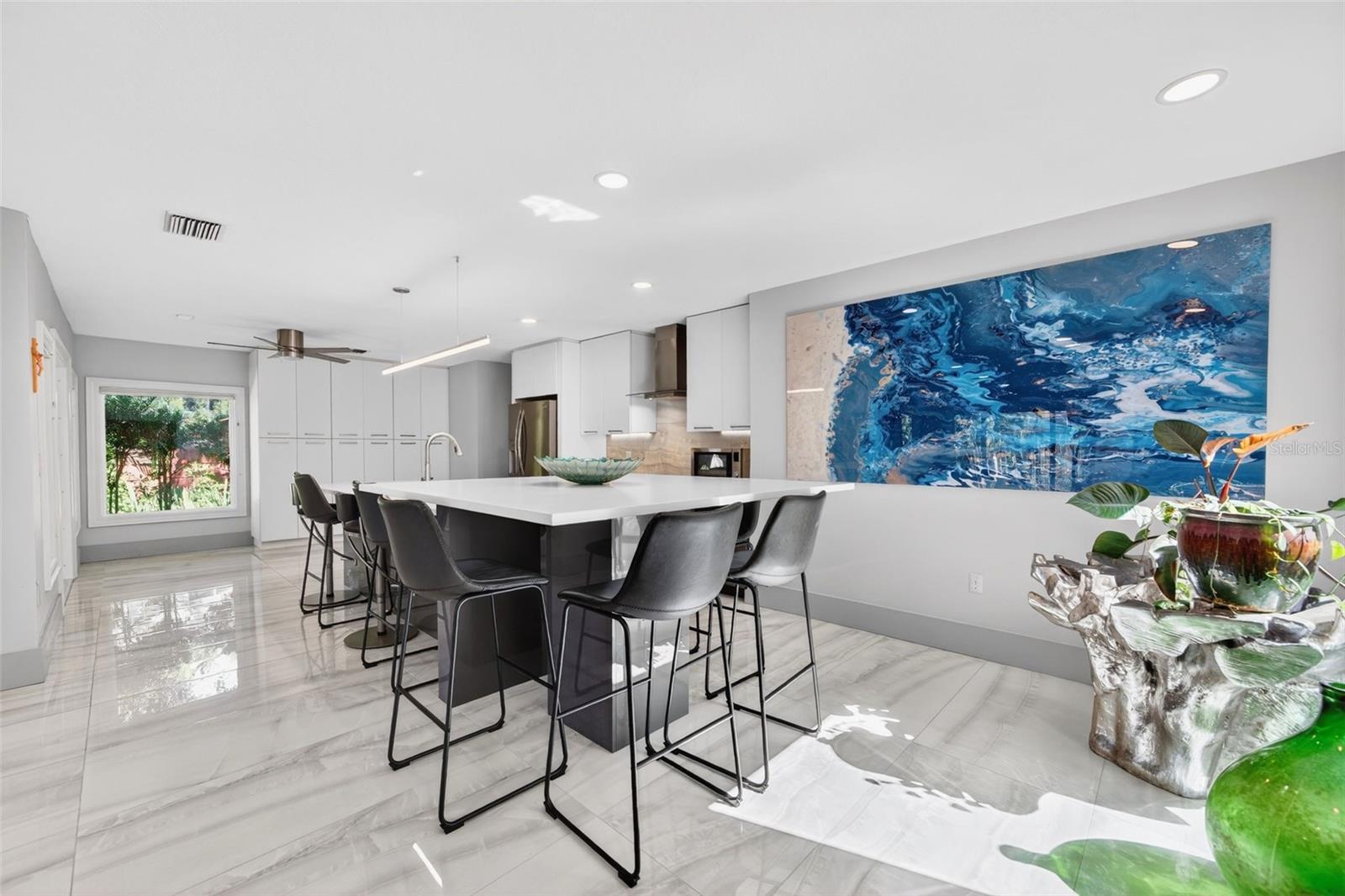 Image 22 of 83 For 2392 Landings Circle