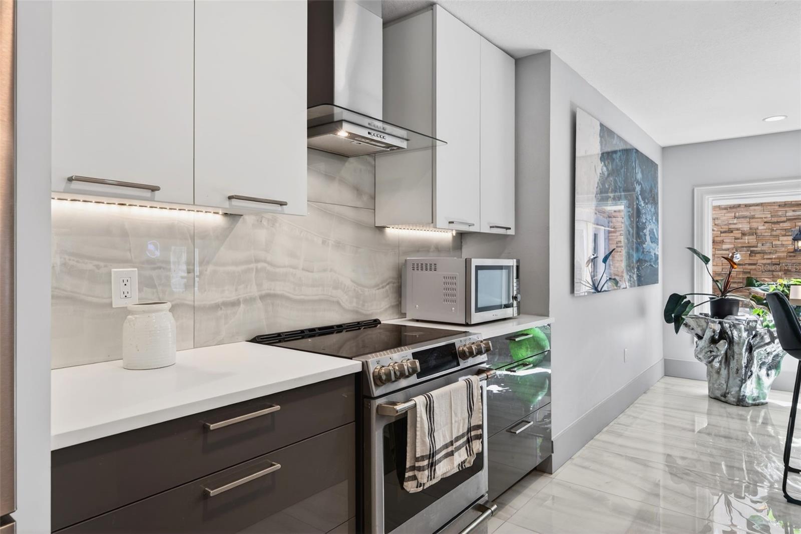 Image 25 of 83 For 2392 Landings Circle