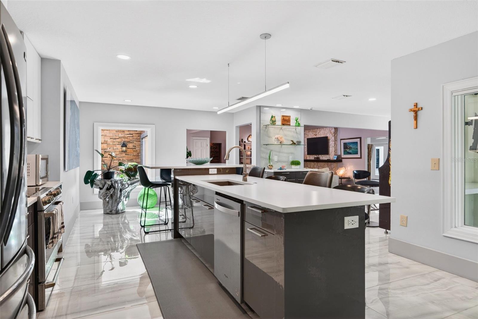 Image 26 of 83 For 2392 Landings Circle