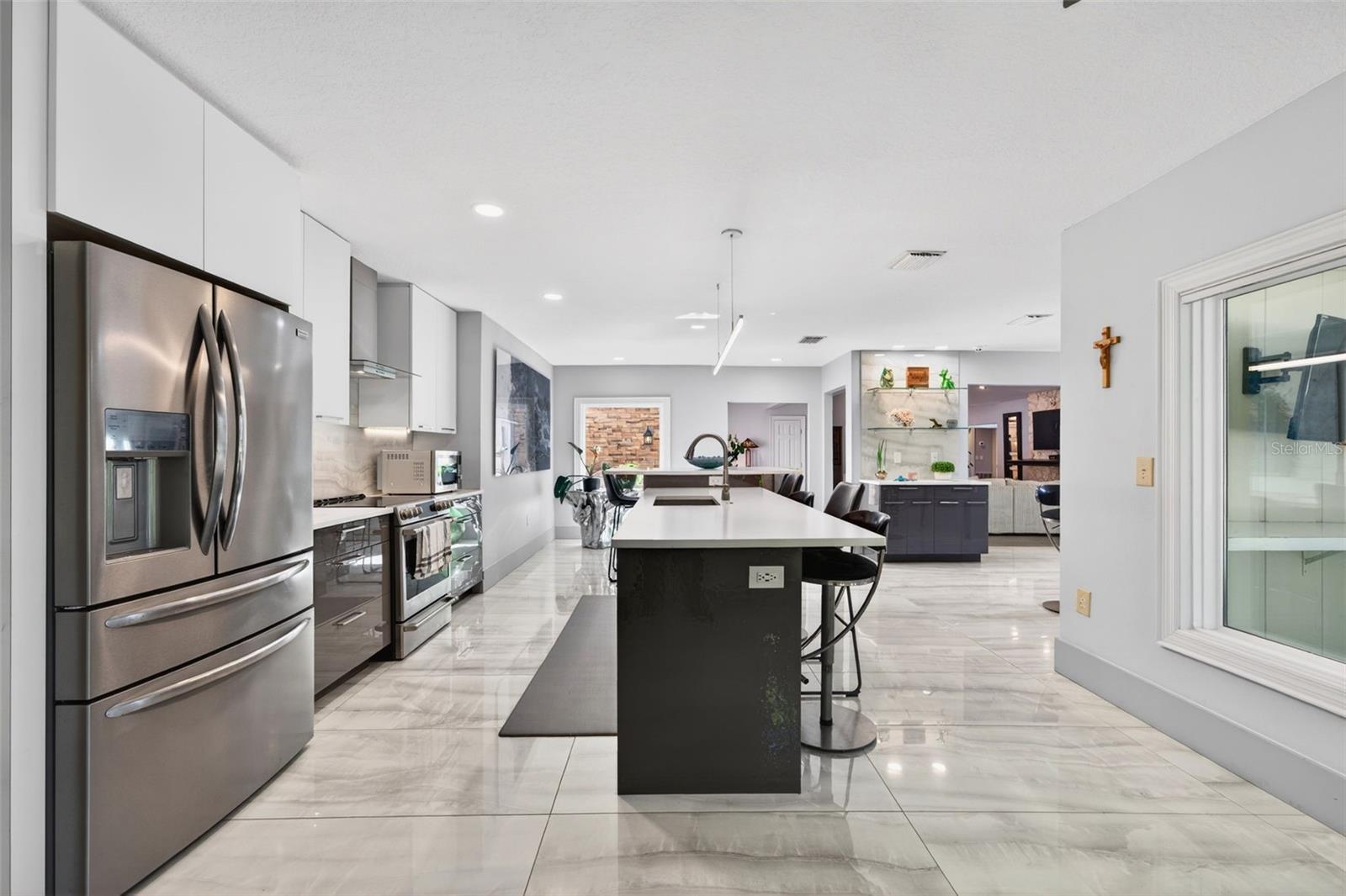 Image 27 of 83 For 2392 Landings Circle