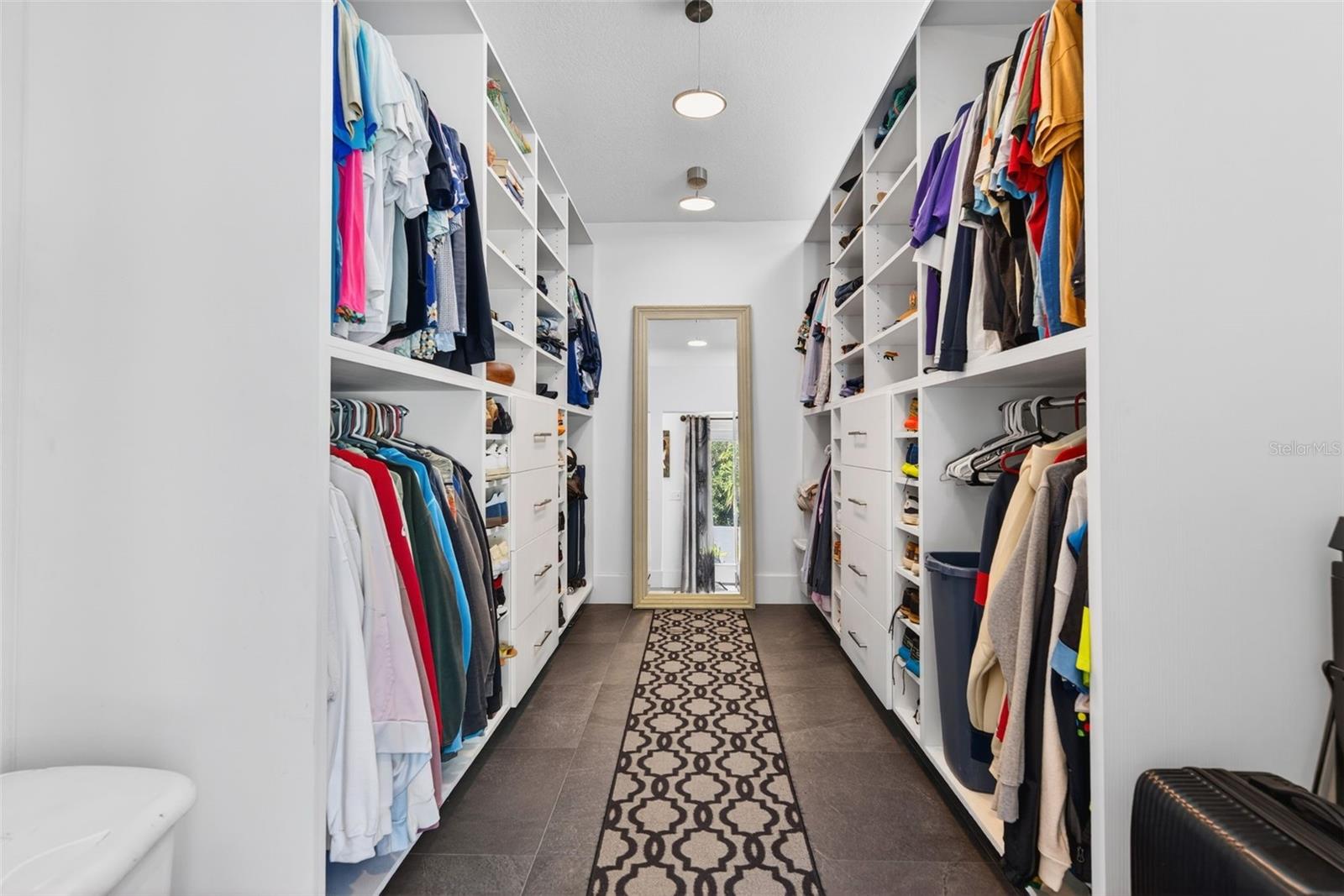 Image 35 of 83 For 2392 Landings Circle