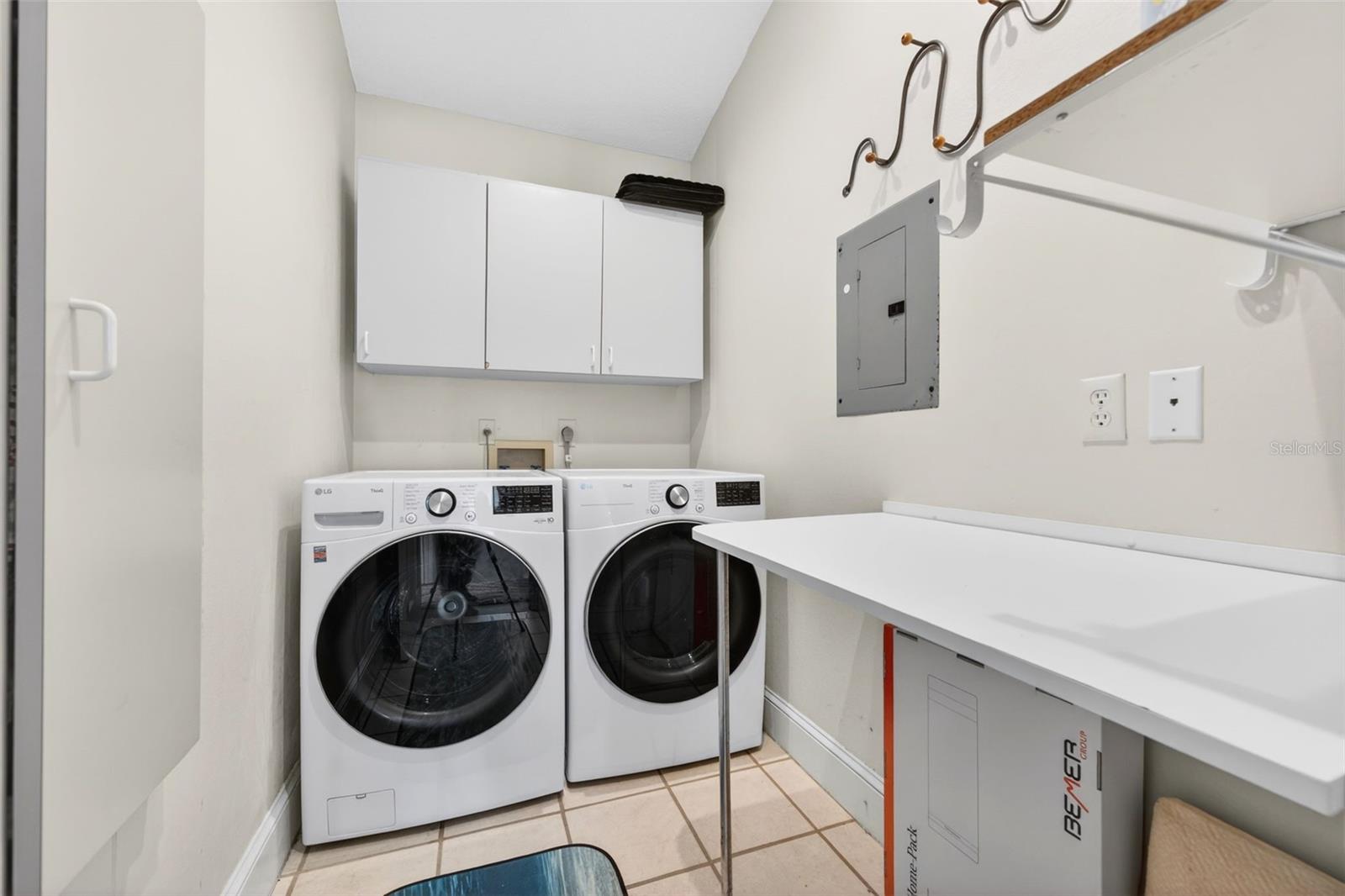 Image 52 of 83 For 2392 Landings Circle