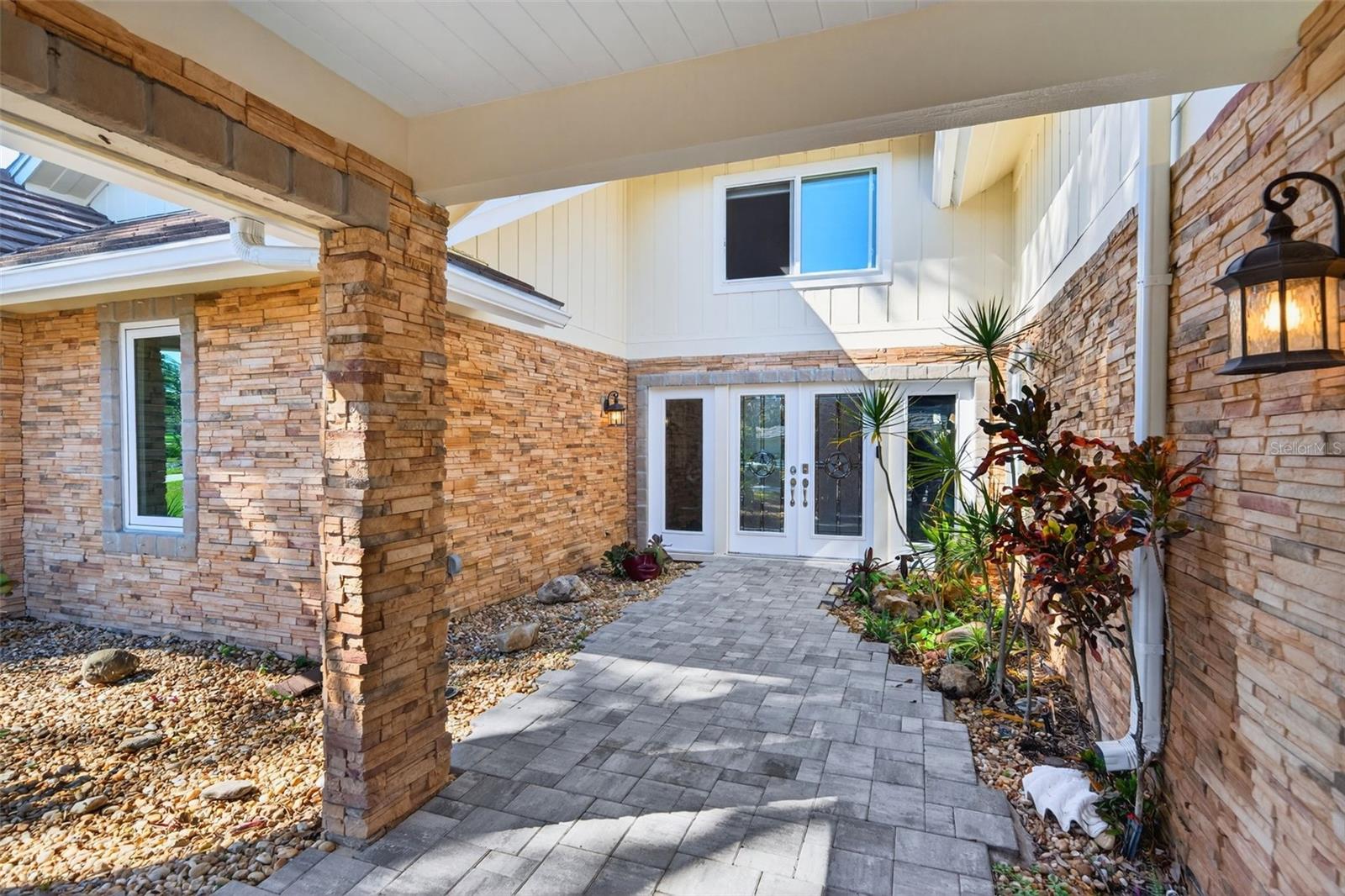 Image 6 of 83 For 2392 Landings Circle