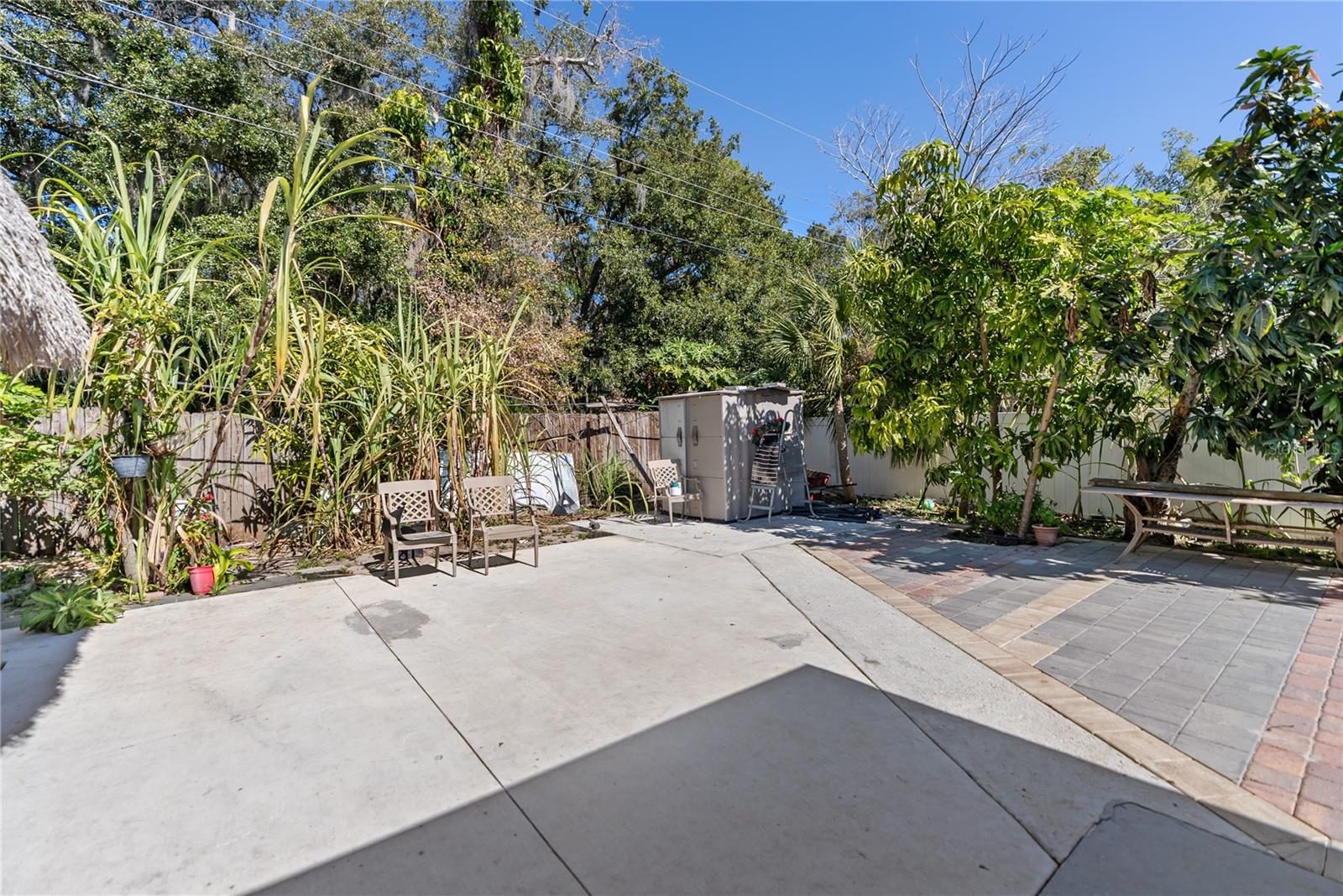 Listing photo id 24 for 3675 Prudence Drive