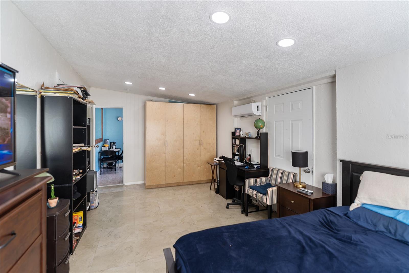 Listing photo id 30 for 3675 Prudence Drive