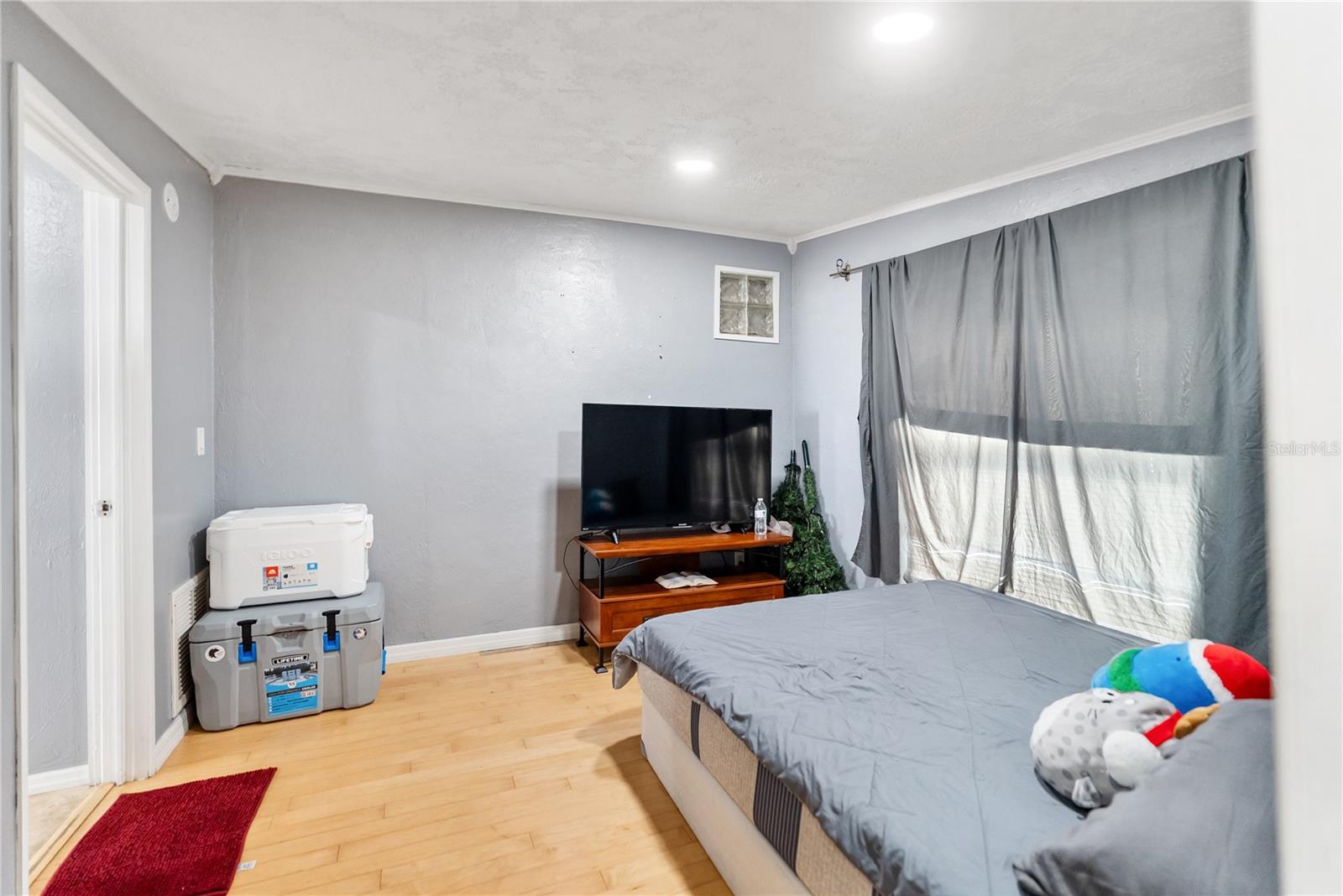 Listing photo id 37 for 3675 Prudence Drive