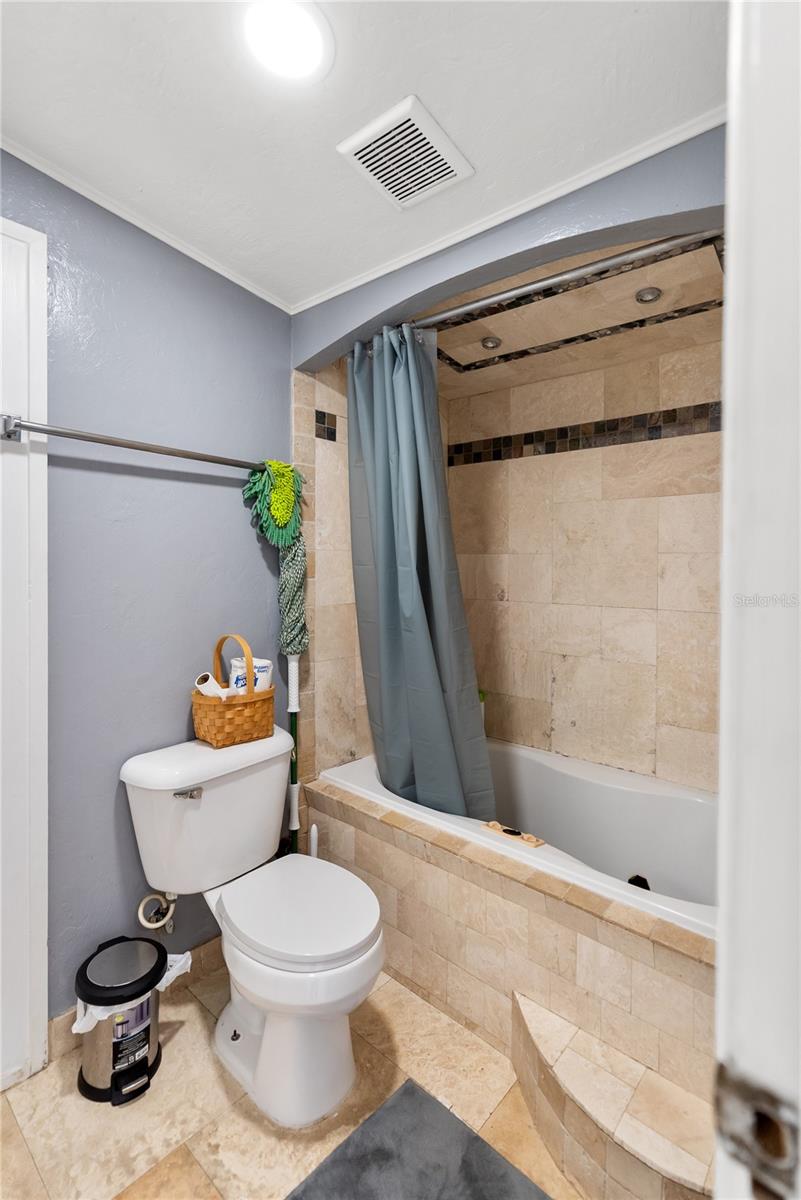 Listing photo id 41 for 3675 Prudence Drive