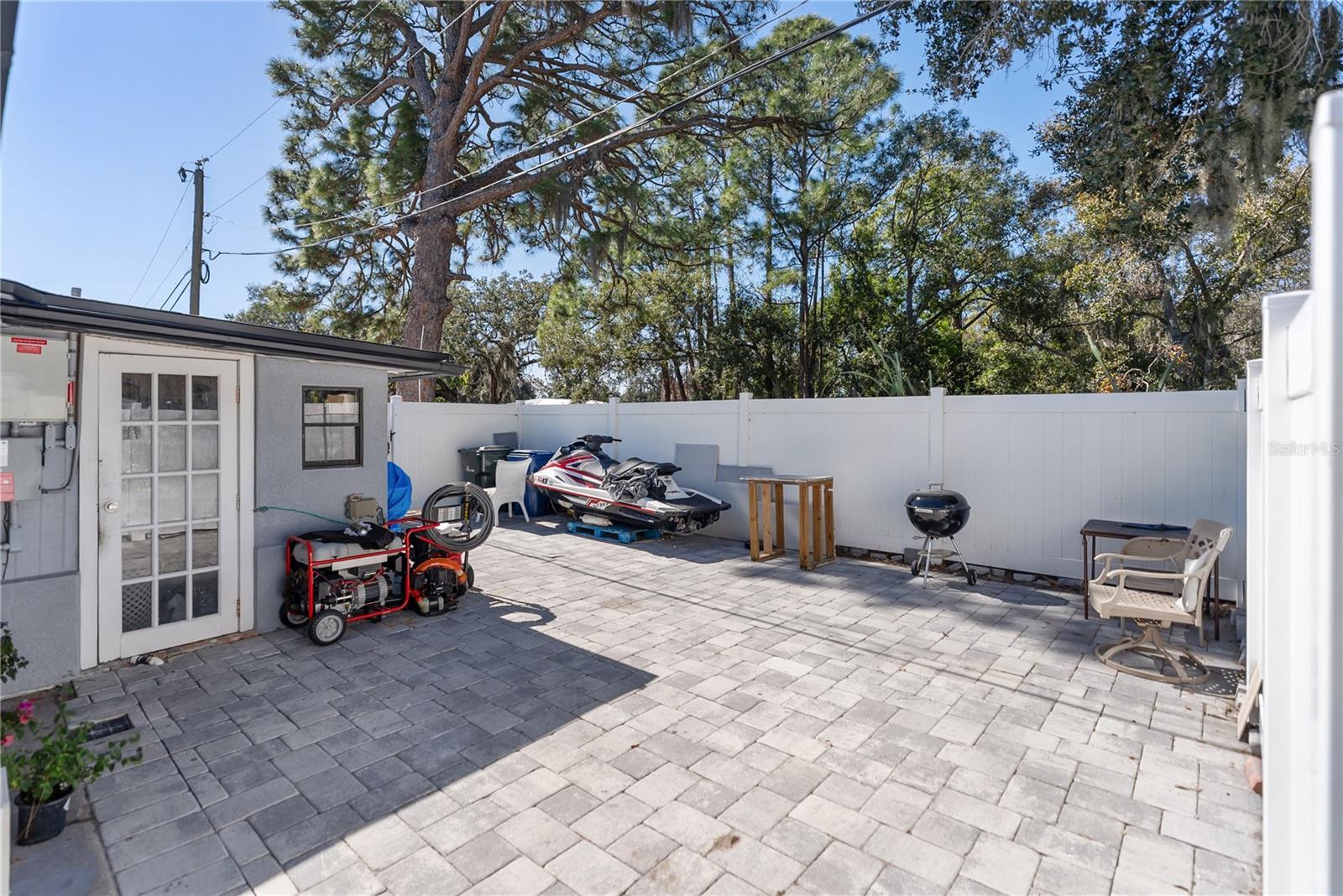 Listing photo id 43 for 3675 Prudence Drive