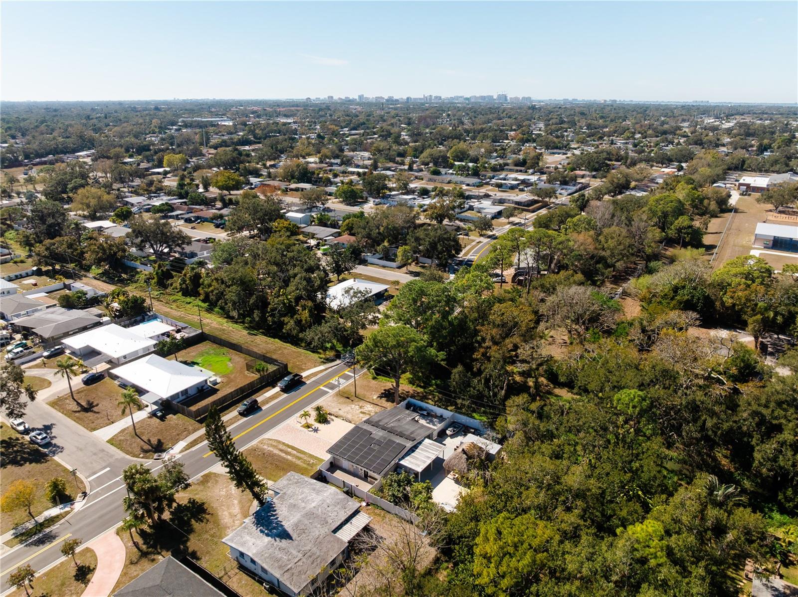 Listing photo id 50 for 3675 Prudence Drive