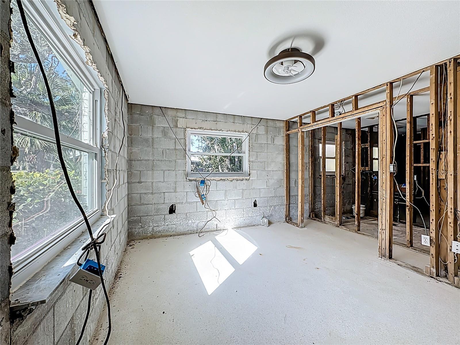 Image 18 of 22 For 129 Pierson Lane