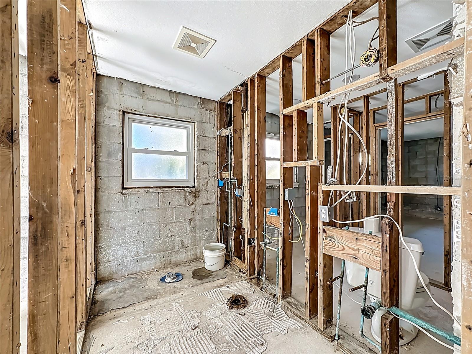 Image 20 of 22 For 129 Pierson Lane