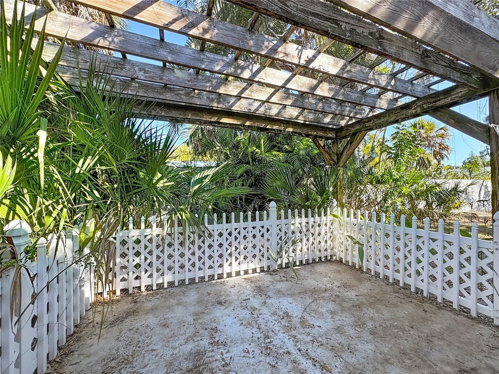 Image 7 of 22 For 129 Pierson Lane