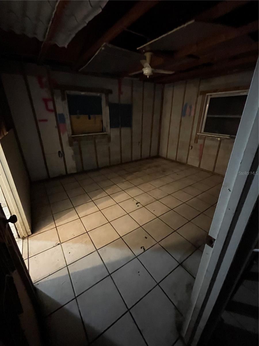 Image 13 of 21 For 10162 Riverview Circle