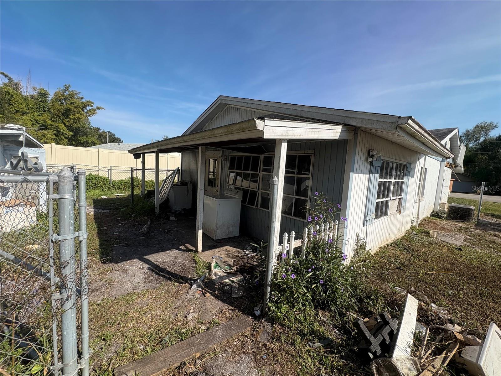 Image 4 of 21 For 10162 Riverview Circle