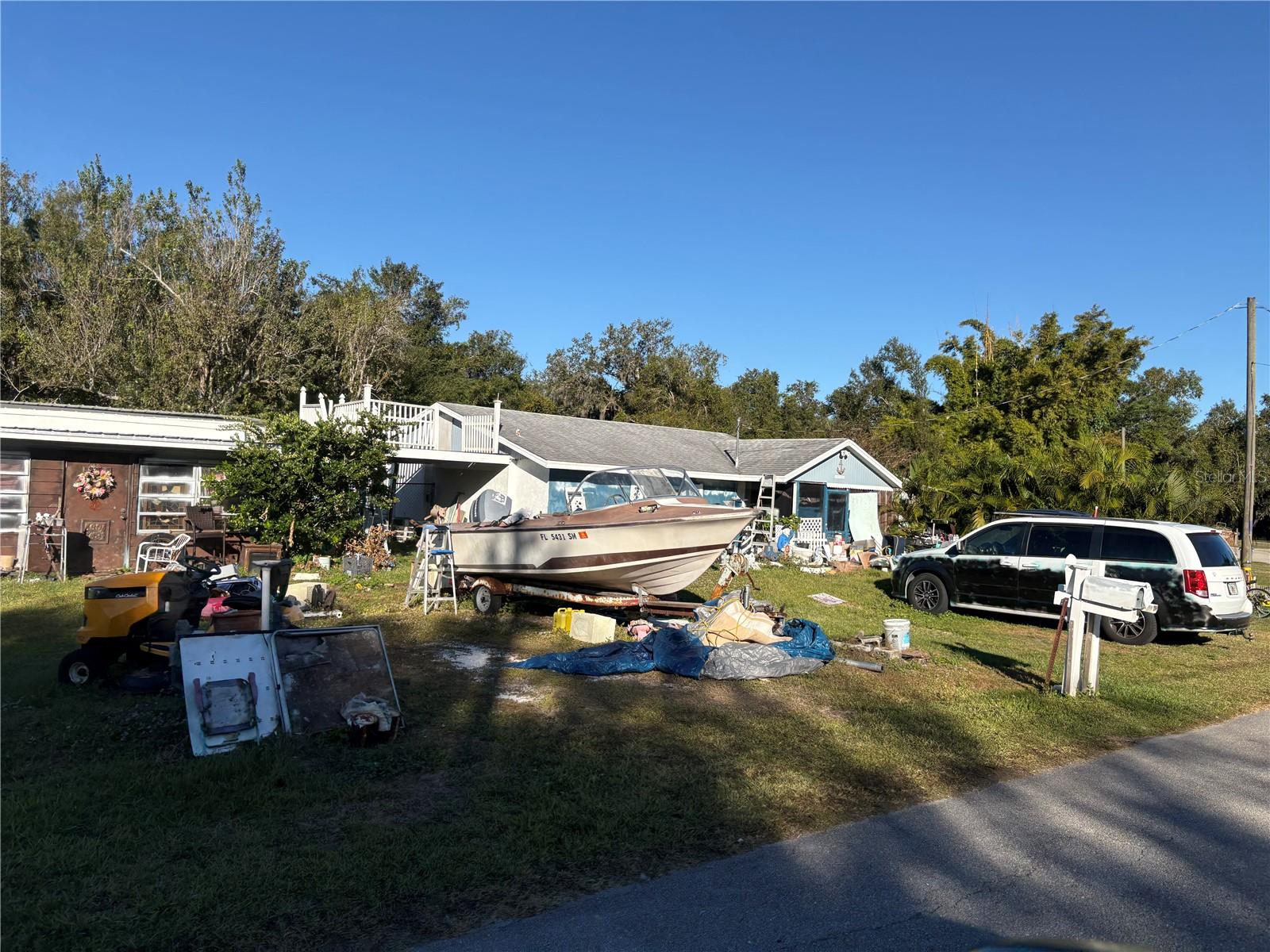 Image 5 of 21 For 10162 Riverview Circle