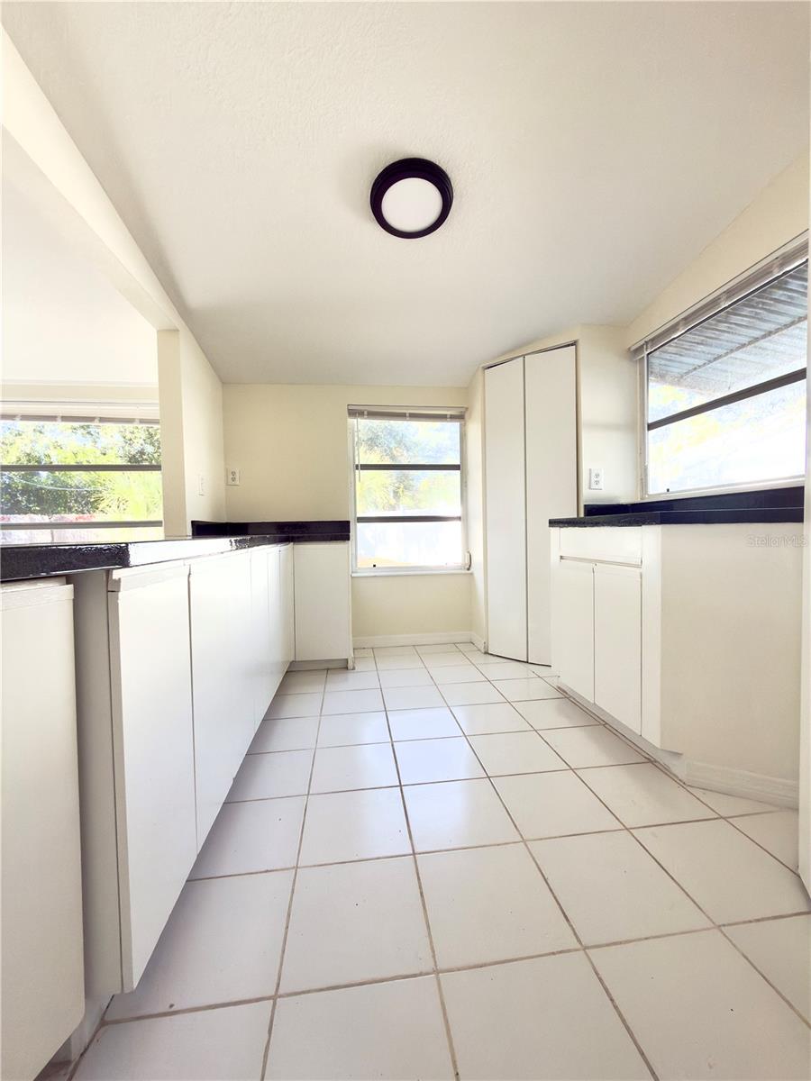 Image 15 of 41 For 6616 Auburn Avenue