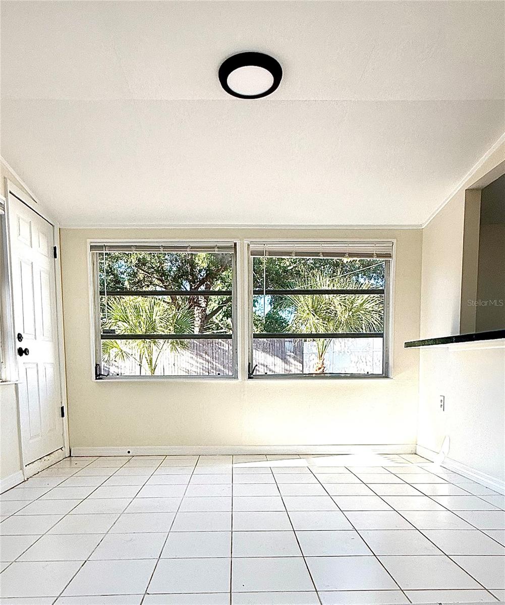 Image 9 of 41 For 6616 Auburn Avenue