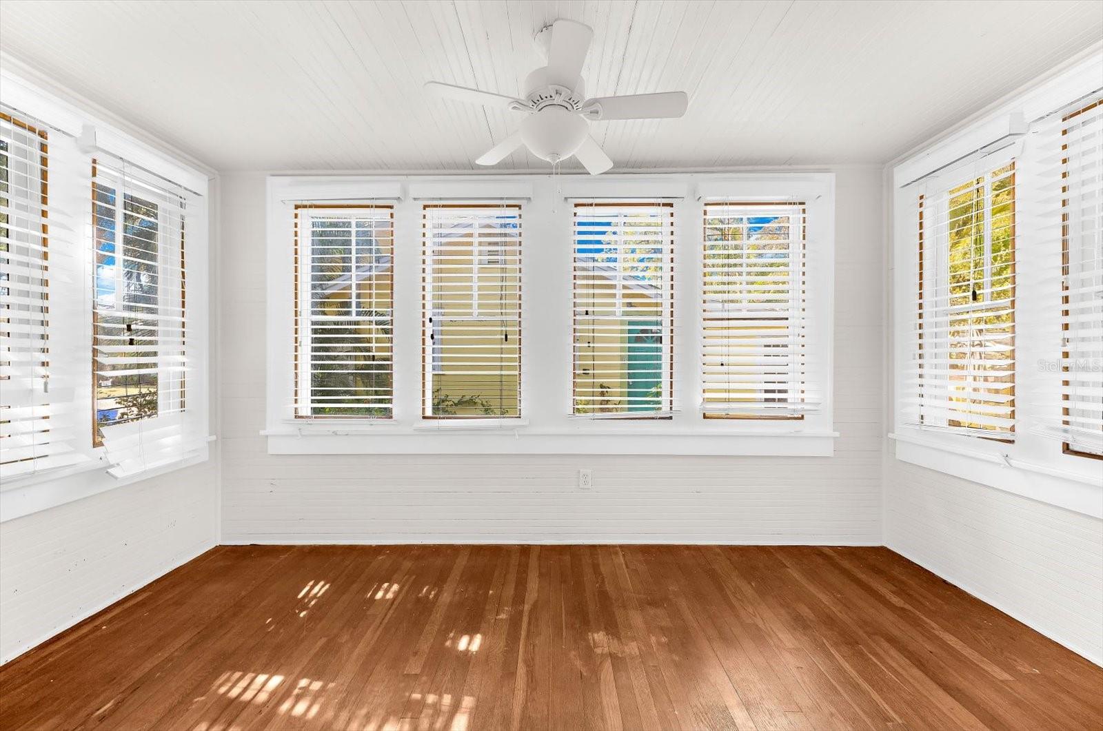 Image 12 of 42 For 2726 8th Avenue W