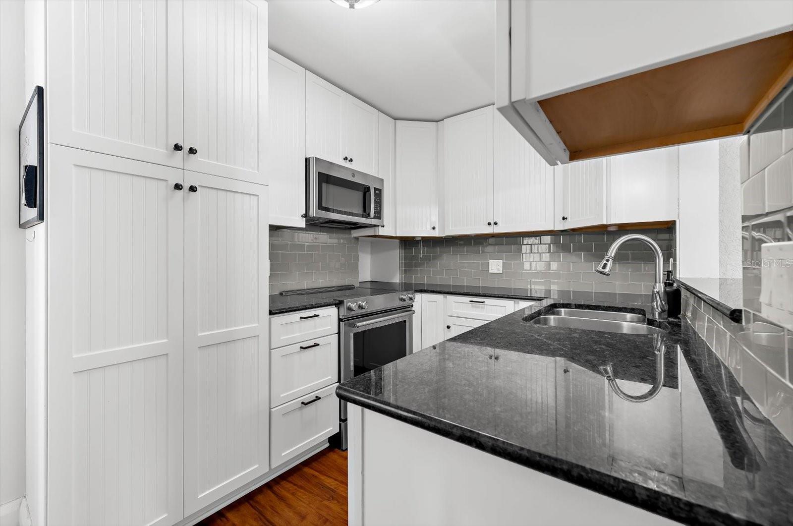 Image 24 of 42 For 2726 8th Avenue W