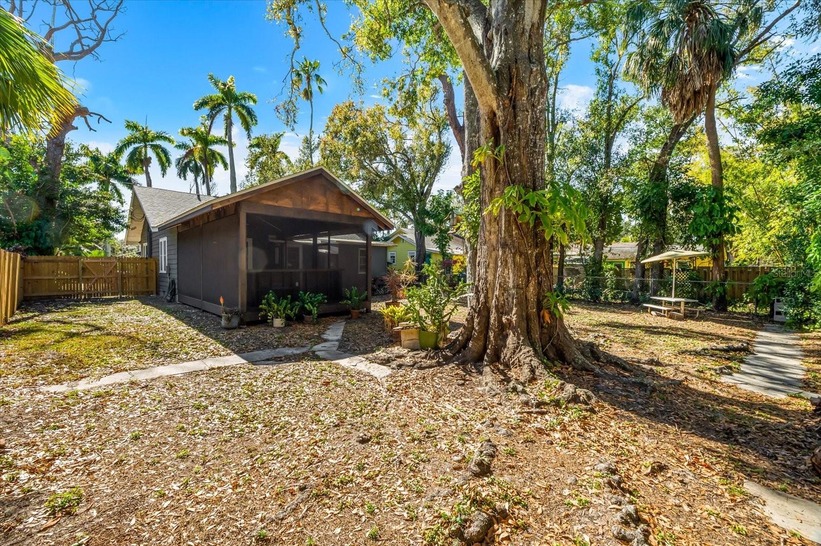 Image 38 of 42 For 2726 8th Avenue W