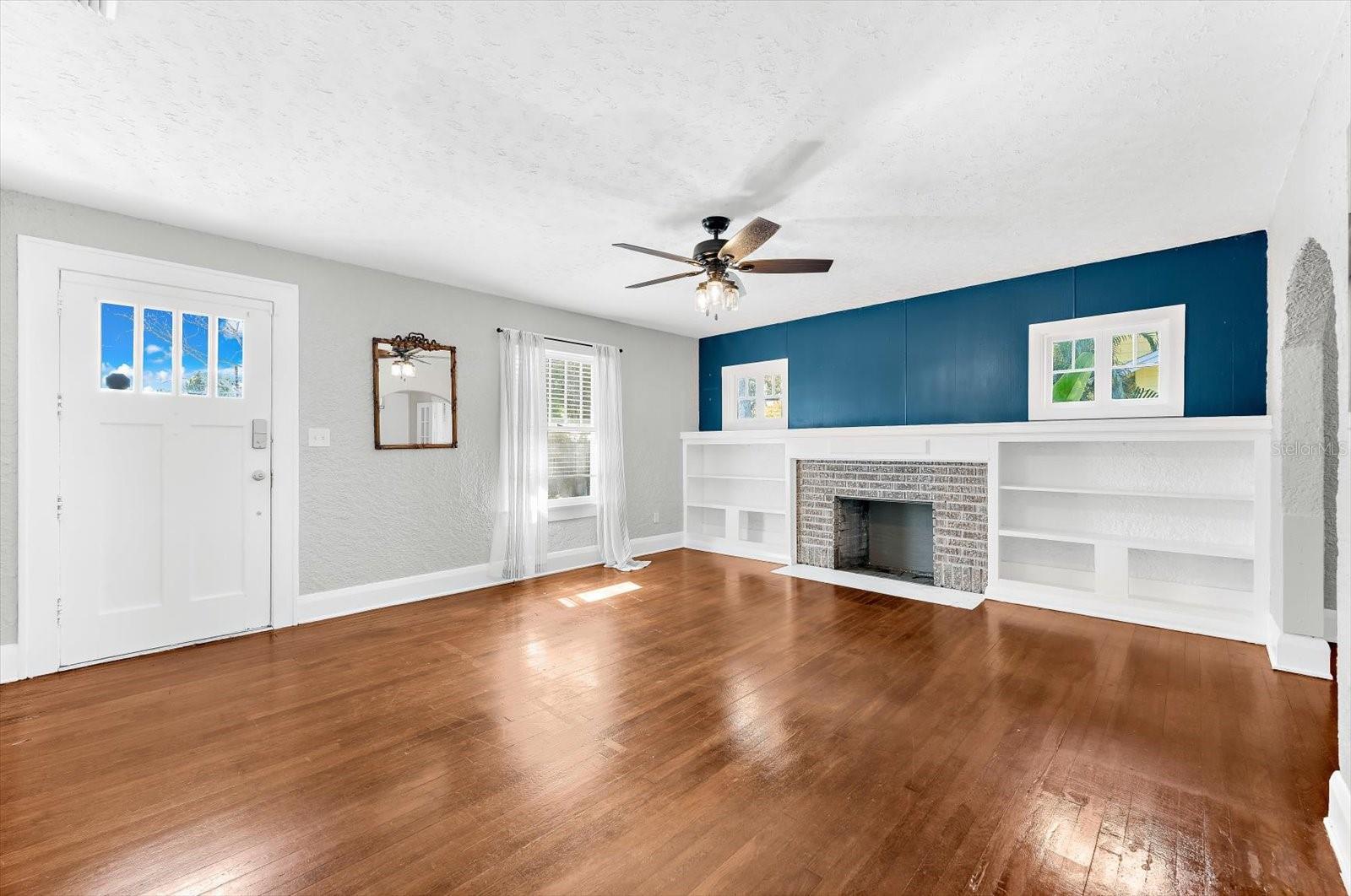 Image 4 of 42 For 2726 8th Avenue W