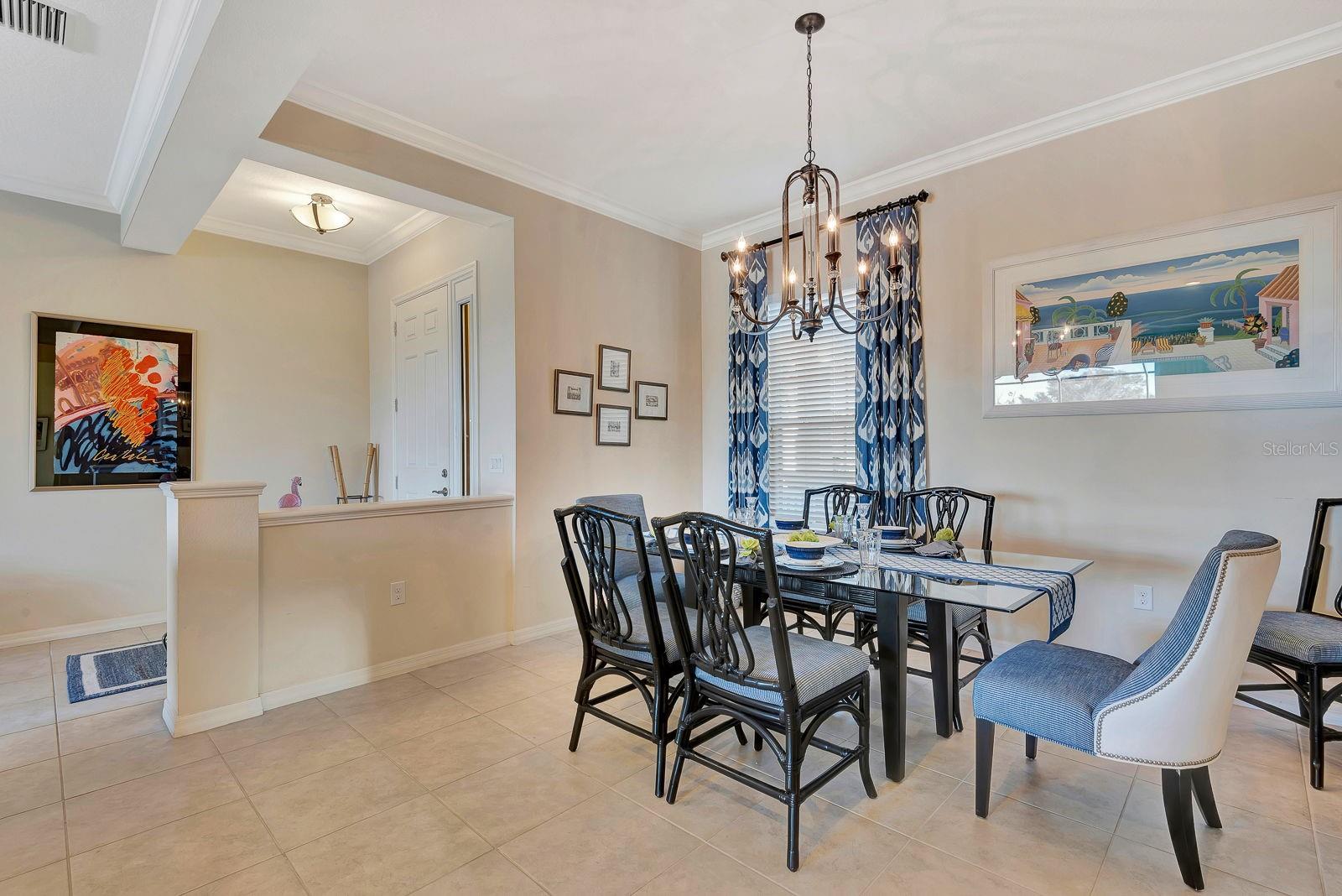 Image 15 of 56 For 1484 Hickory View Circle