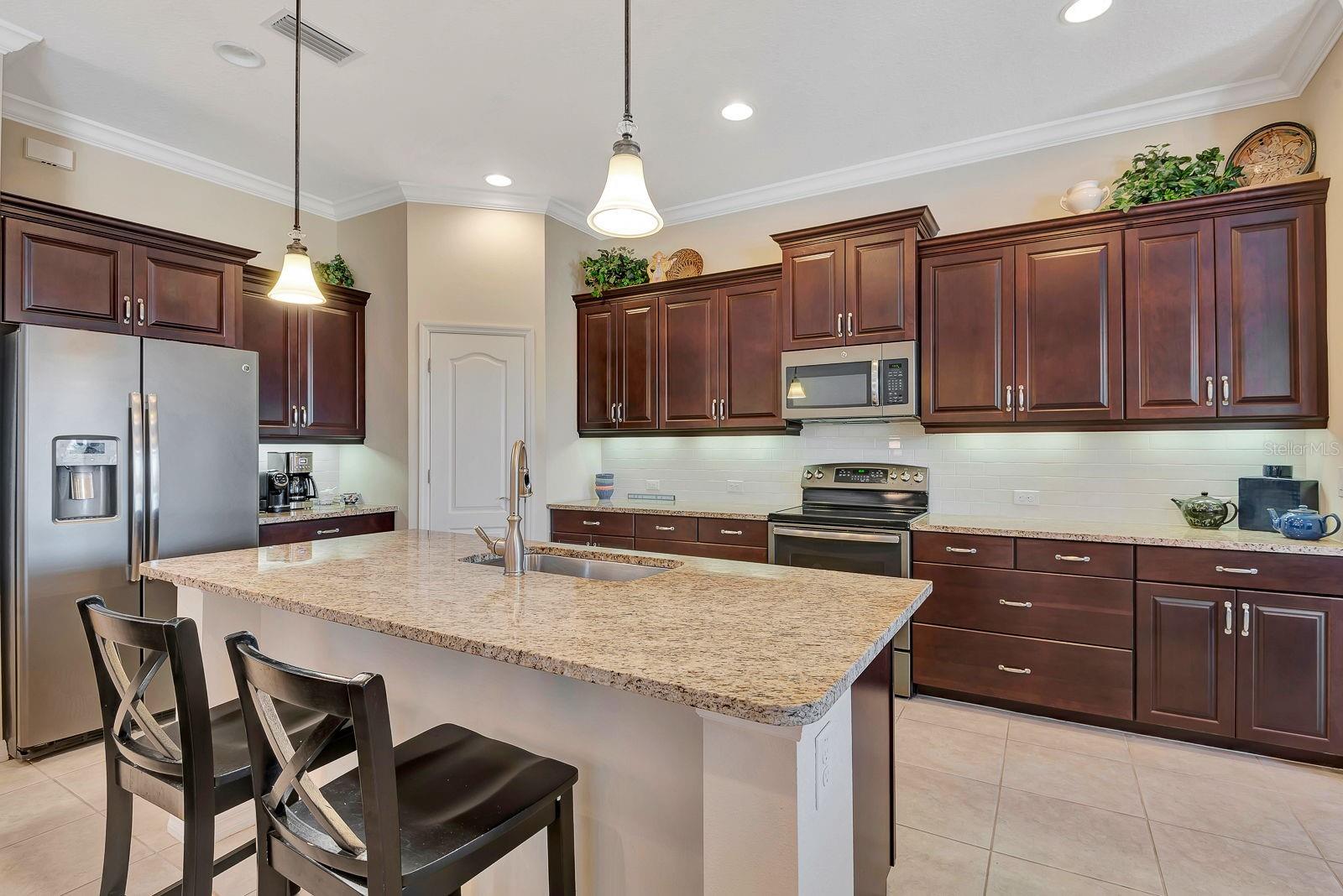 Image 18 of 56 For 1484 Hickory View Circle