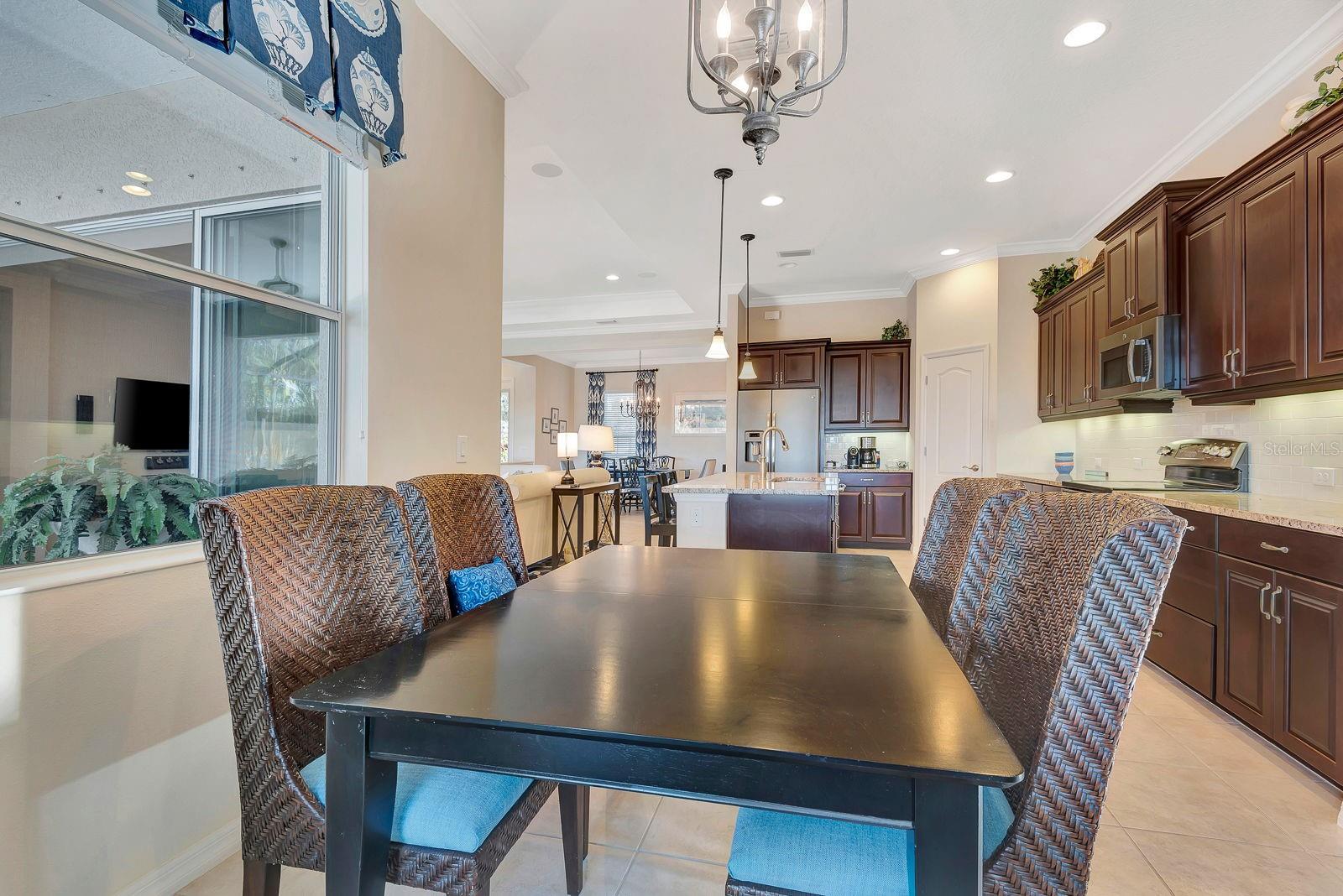 Image 21 of 56 For 1484 Hickory View Circle