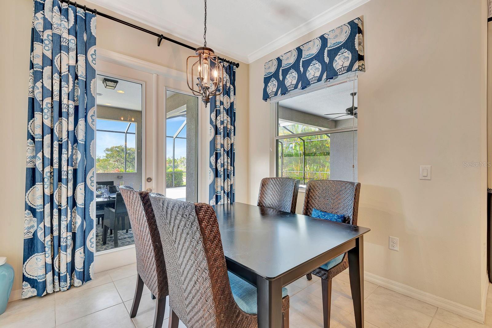 Image 22 of 56 For 1484 Hickory View Circle