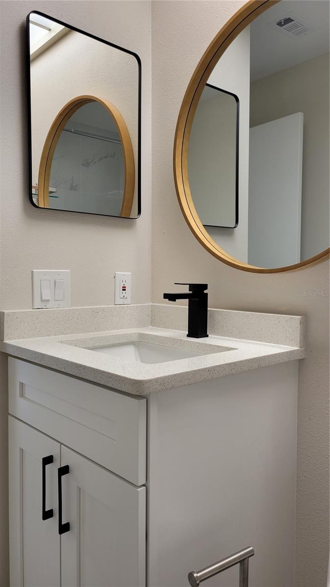 Image 14 of 18 For 4845 Winslow Beacon  51