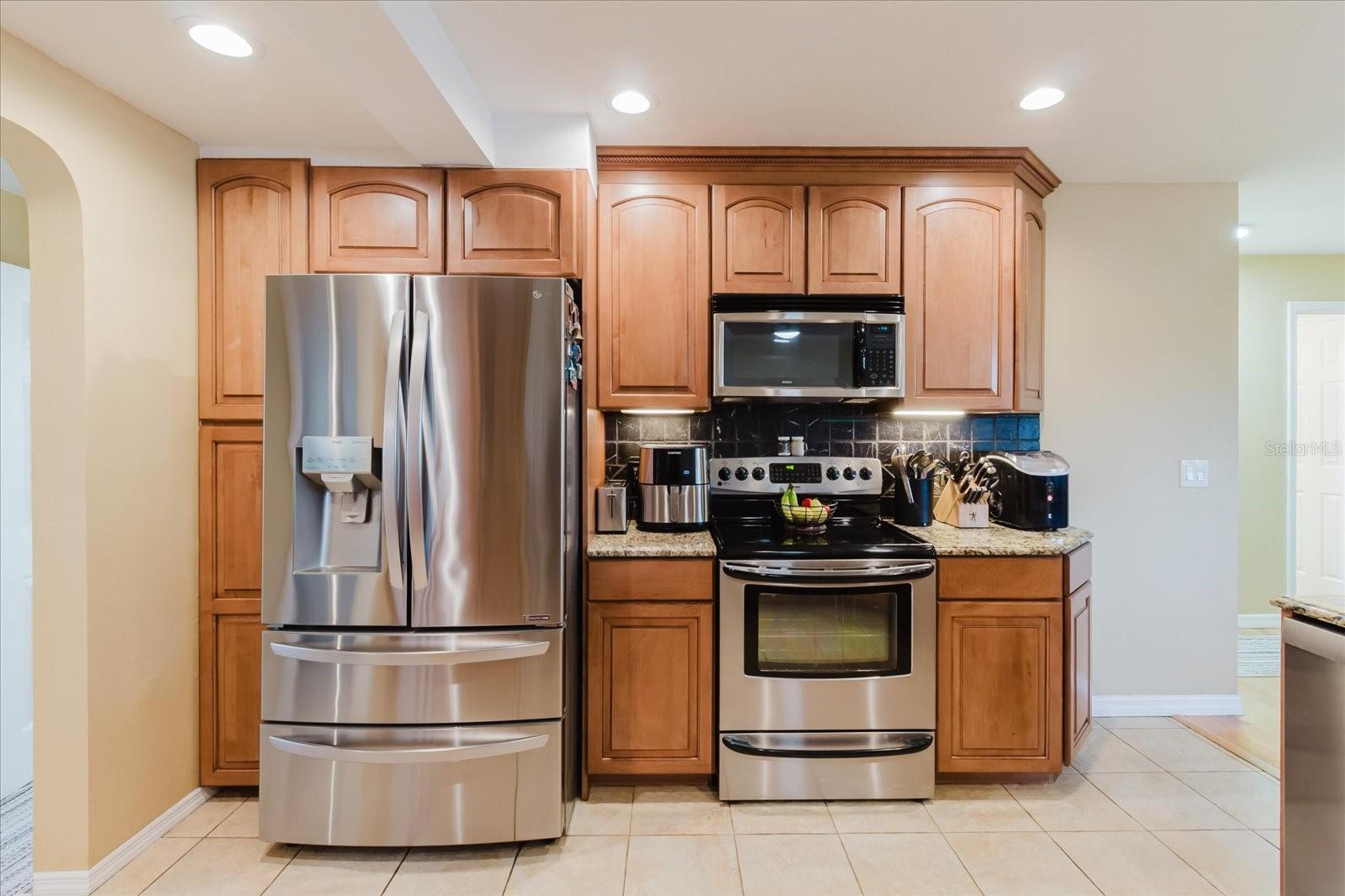 Image 14 of 35 For 3408 Oxford Drive W