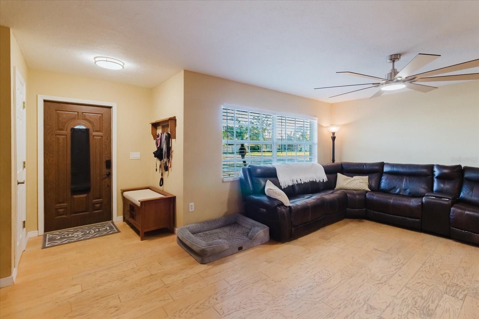 Image 7 of 35 For 3408 Oxford Drive W